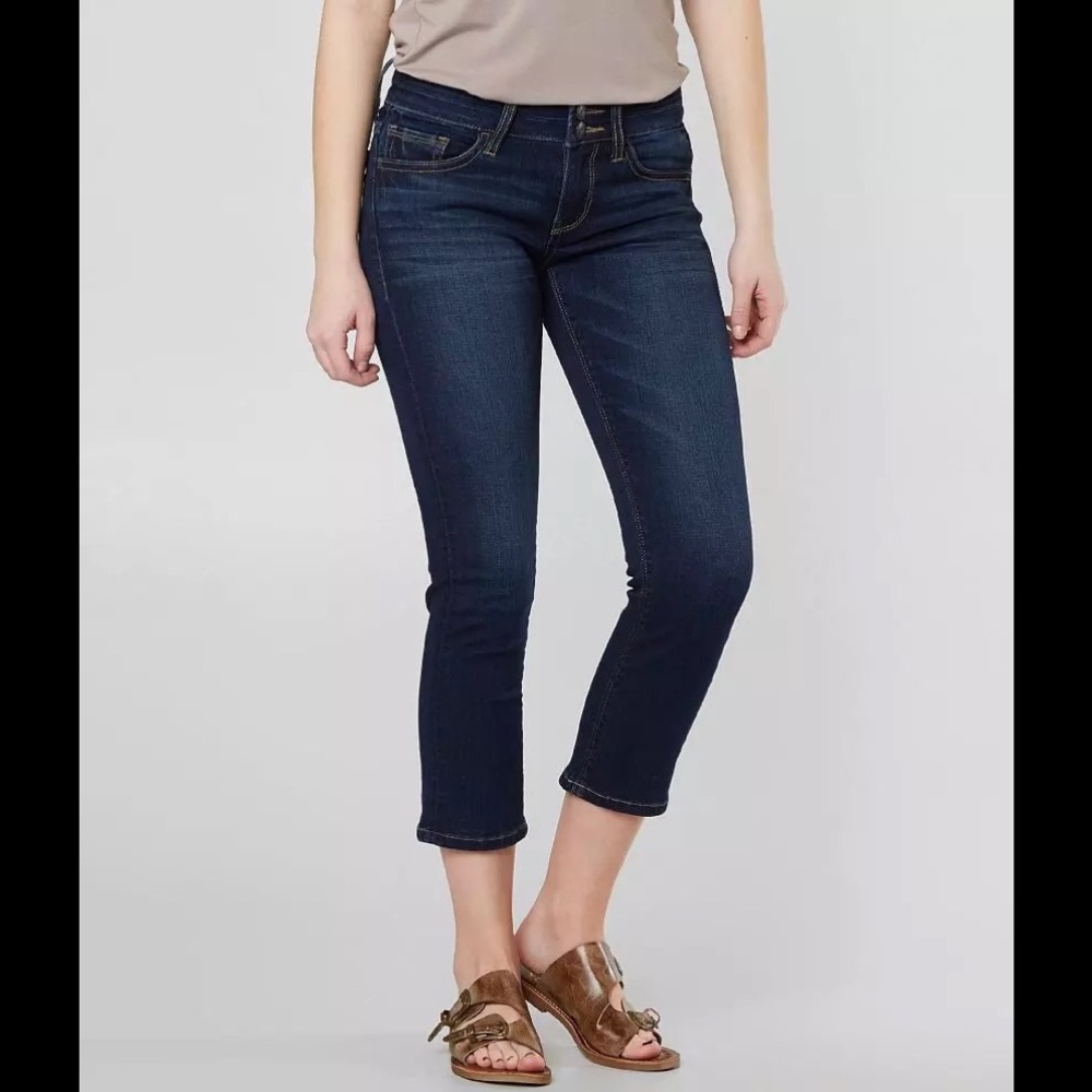Daytrip Refined Lynx Stretch Cropped Jean Buckle